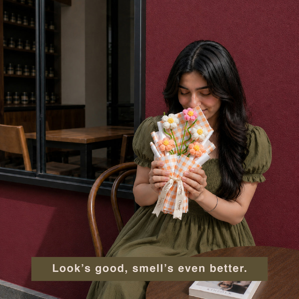 The Good Bunch – Cord Daisy Bouquet with Fragrance Roll-On